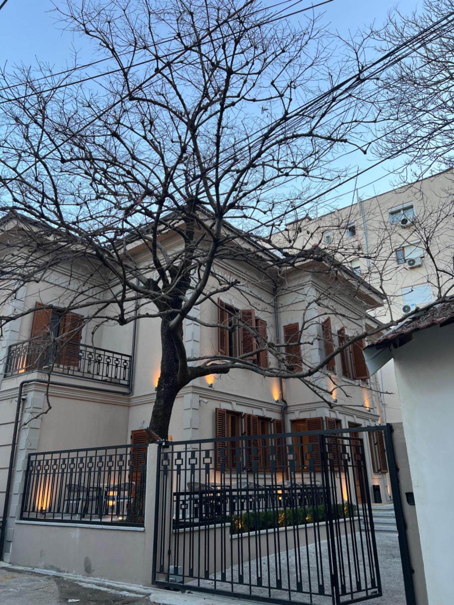 Faces & Places Boutique Hotel Tirana Extérieur photo
