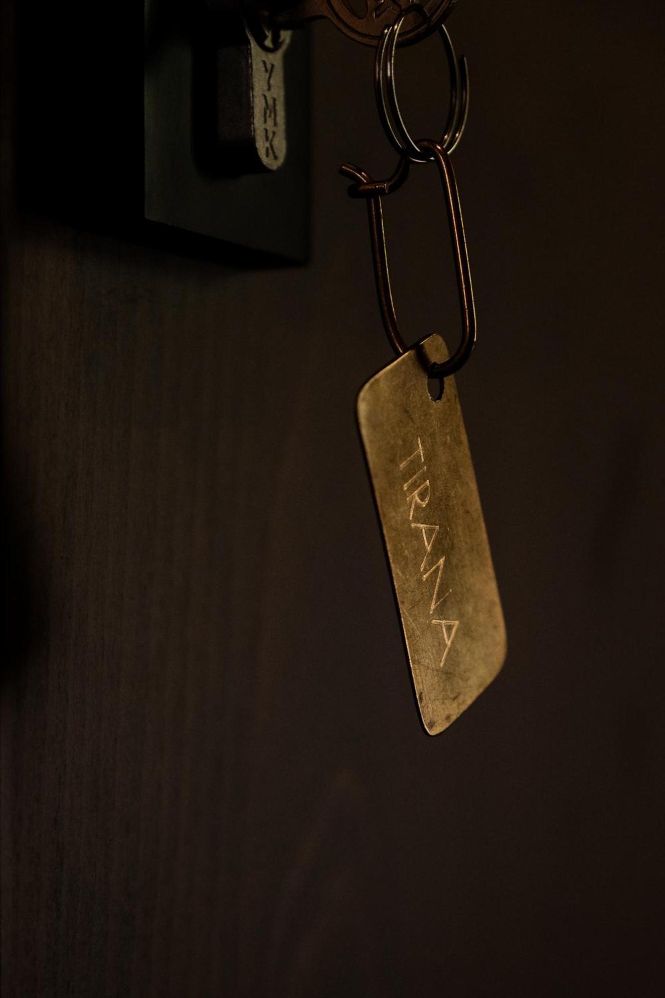Faces & Places Boutique Hotel Tirana Extérieur photo